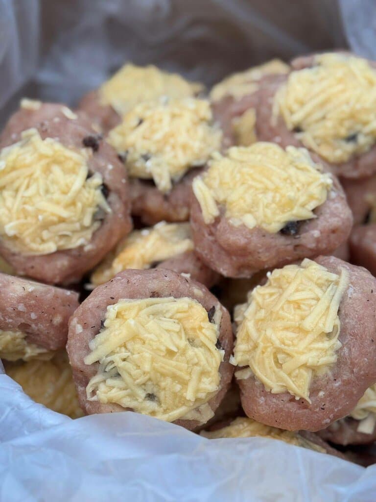 Гнезда куриные с грибами под сырной шапкой